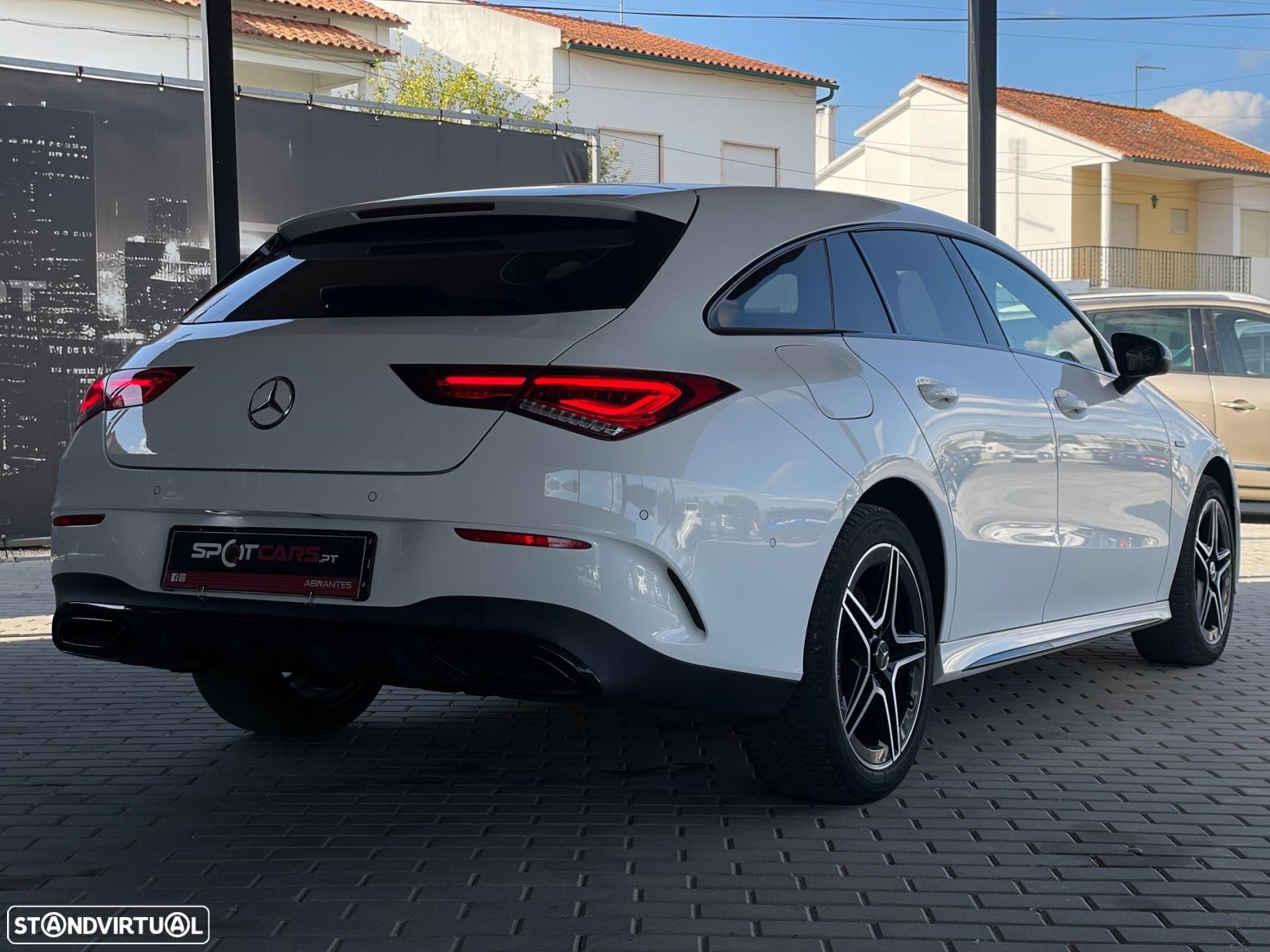 Mercedes-Benz CLA 250 e Shooting Brake AMG Line - 7