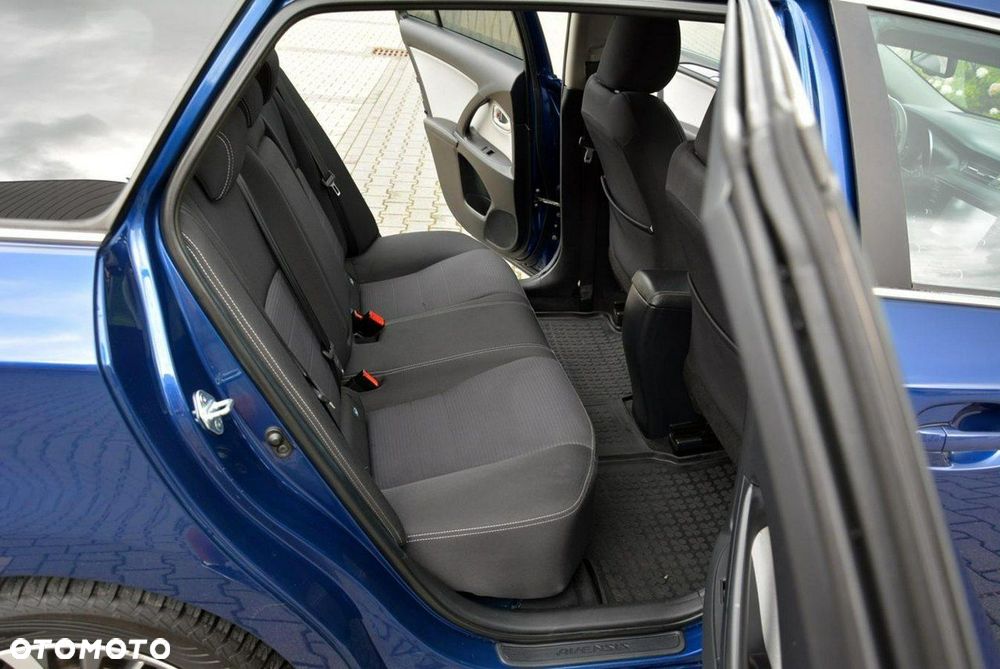 Toyota Avensis 1.8 Sol MS - 18