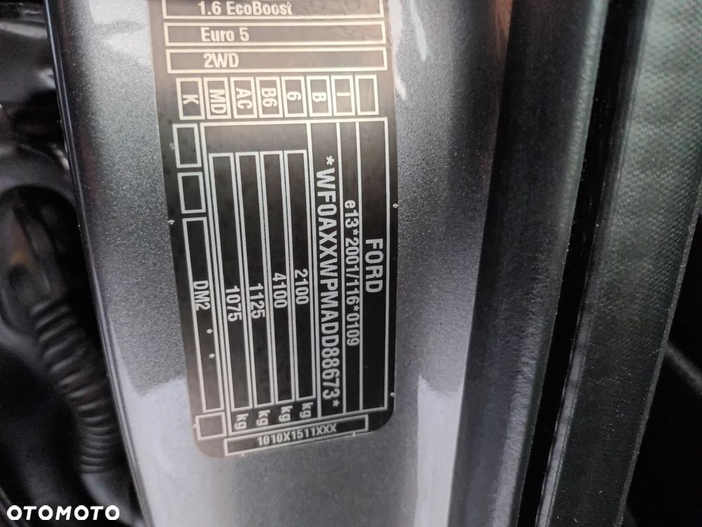 Ford Kuga 1.6 EcoBoost 2x4 Titanium - 40