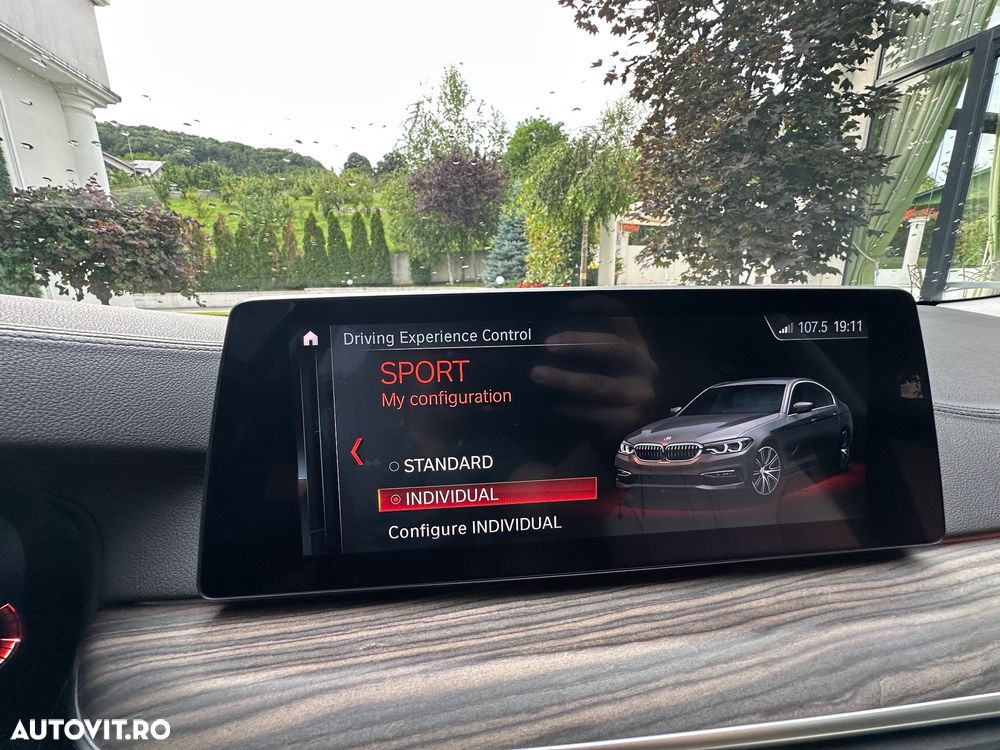 BMW Seria 5 520d xDrive AT - 31
