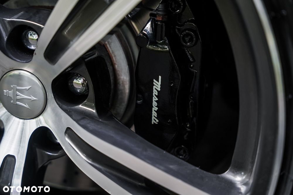 Maserati GranTurismo Sport - 8