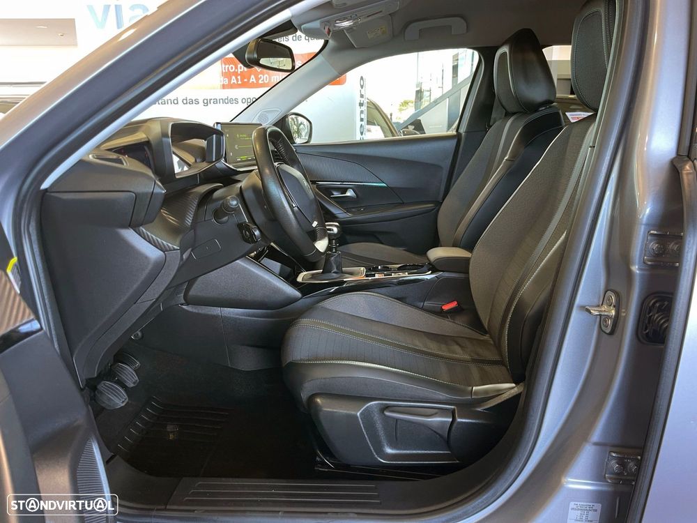 Peugeot 2008 1.2 PureTech Allure - 8