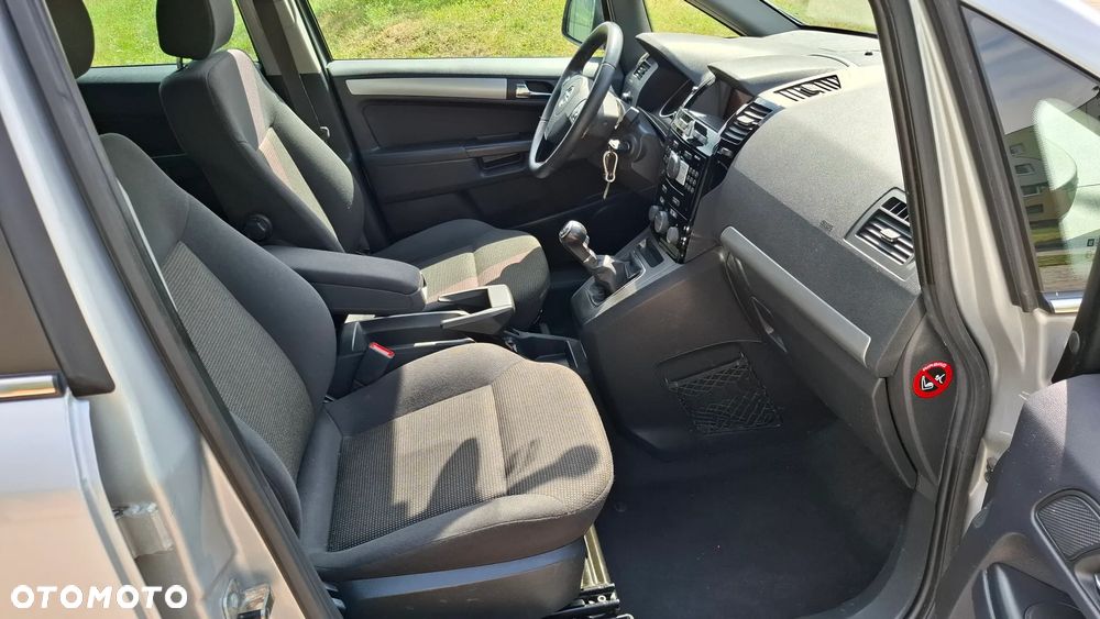 Opel Zafira 1.8 Edition Plus - 11