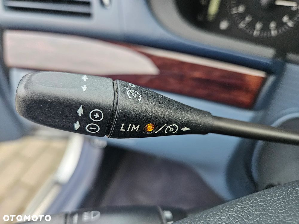 Mercedes-Benz Klasa E 200 Kompressor Automatik Classic - 30