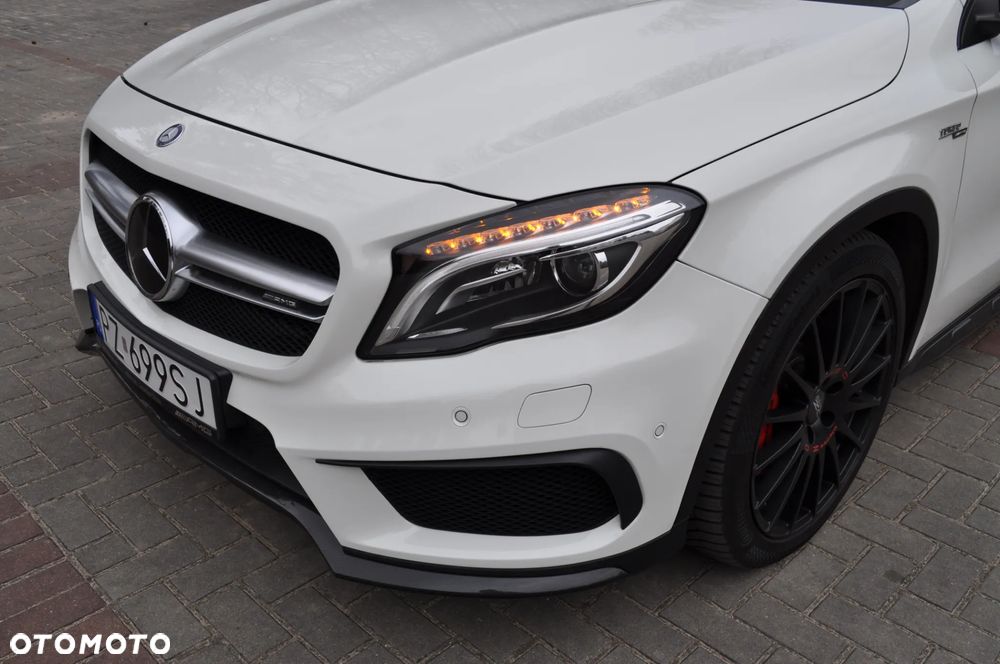 Mercedes-Benz GLA 45 AMG 4-Matic - 12