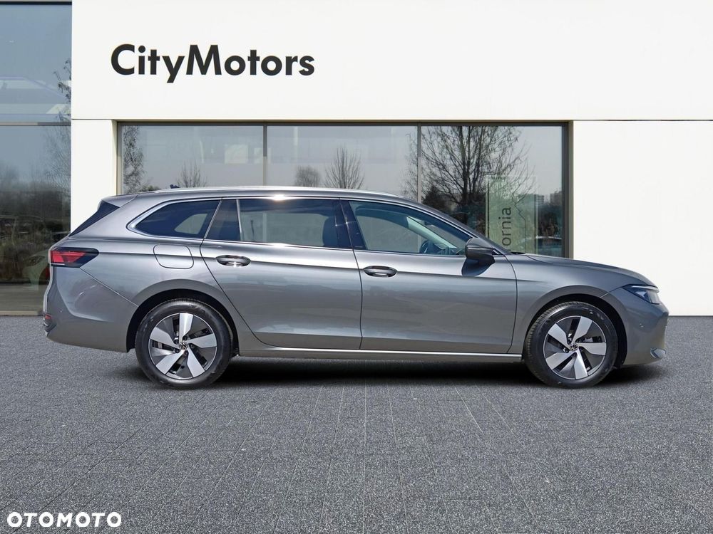 Volkswagen Passat - 8