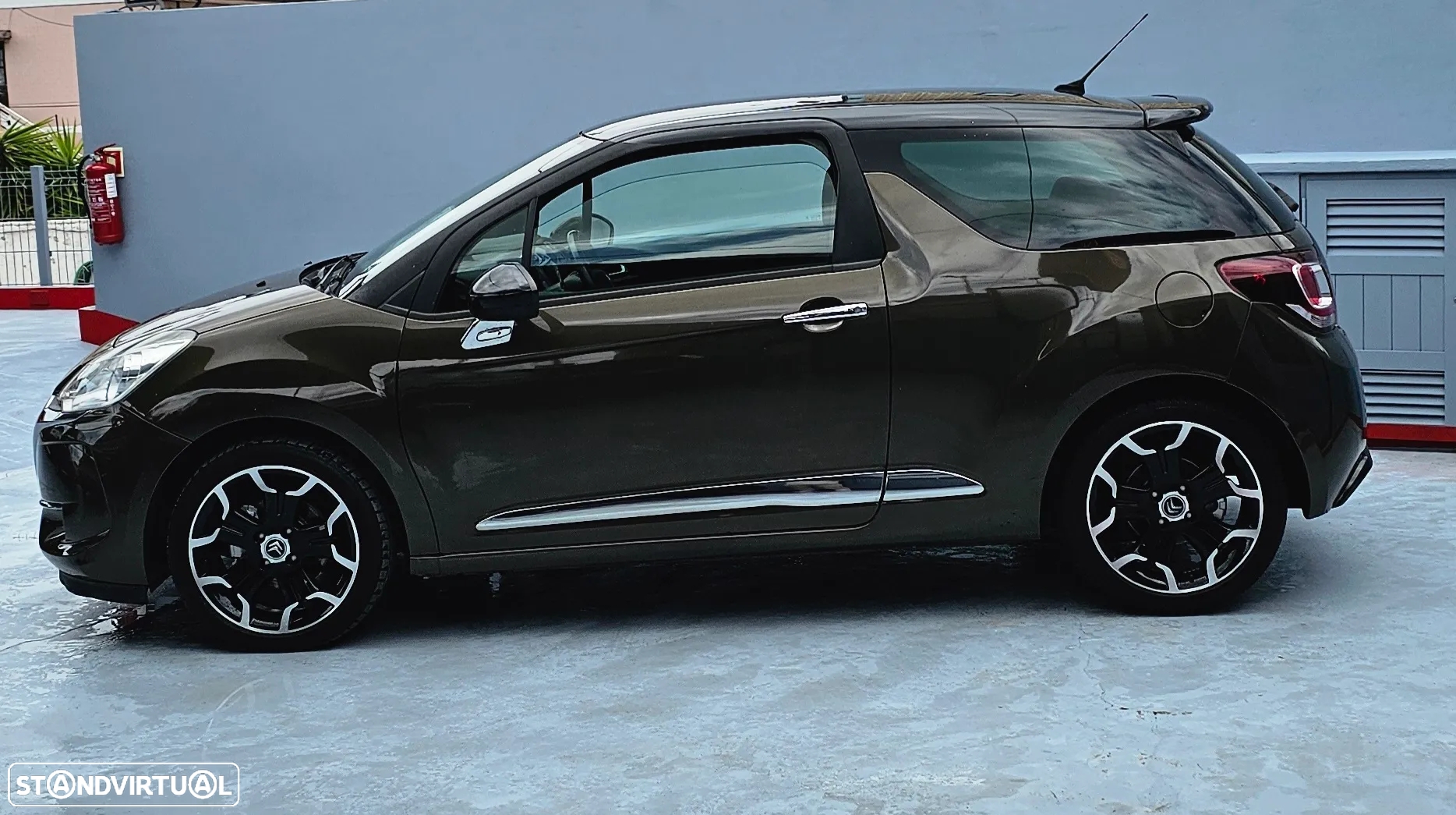 Citroën DS3 1.6 HDi Airdream Sport Chic - 4