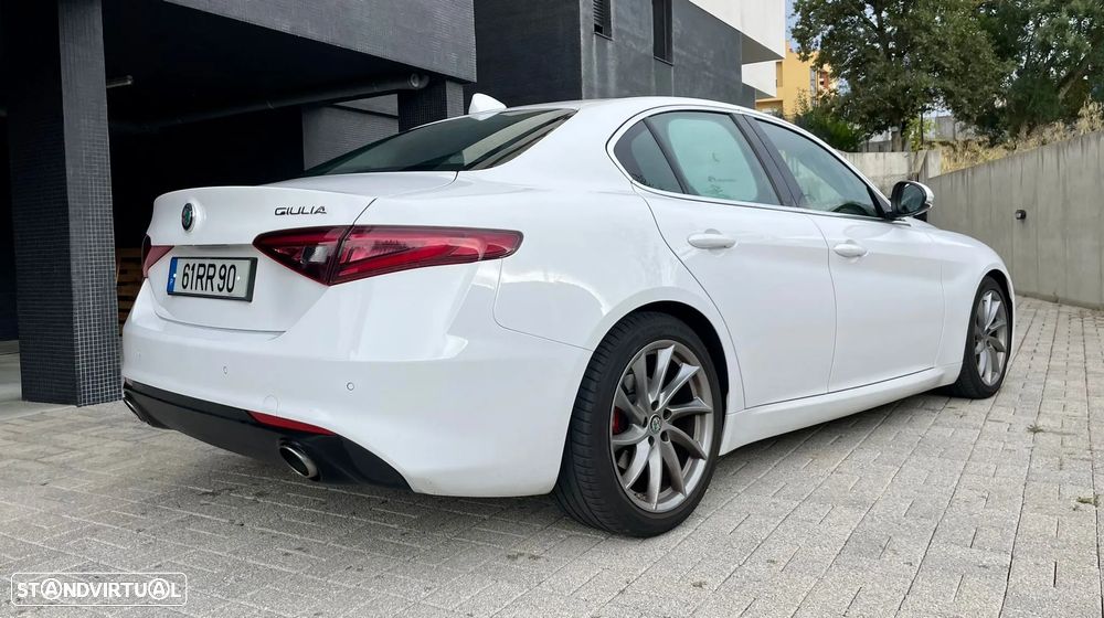 Alfa Romeo Giulia 2.2 D Super AT8 - 6