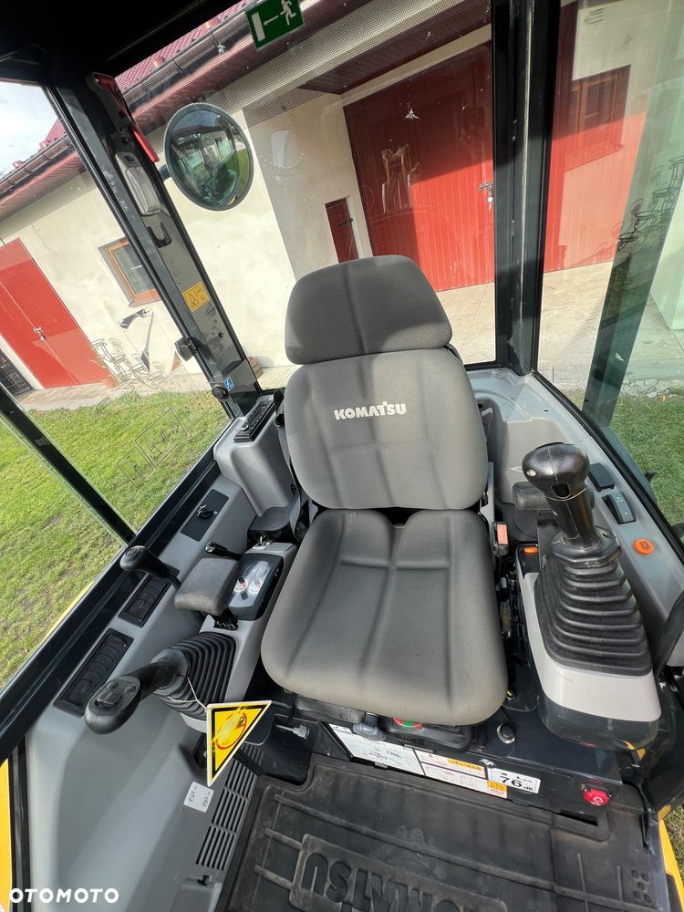 Komatsu PC26MR-5 - 21