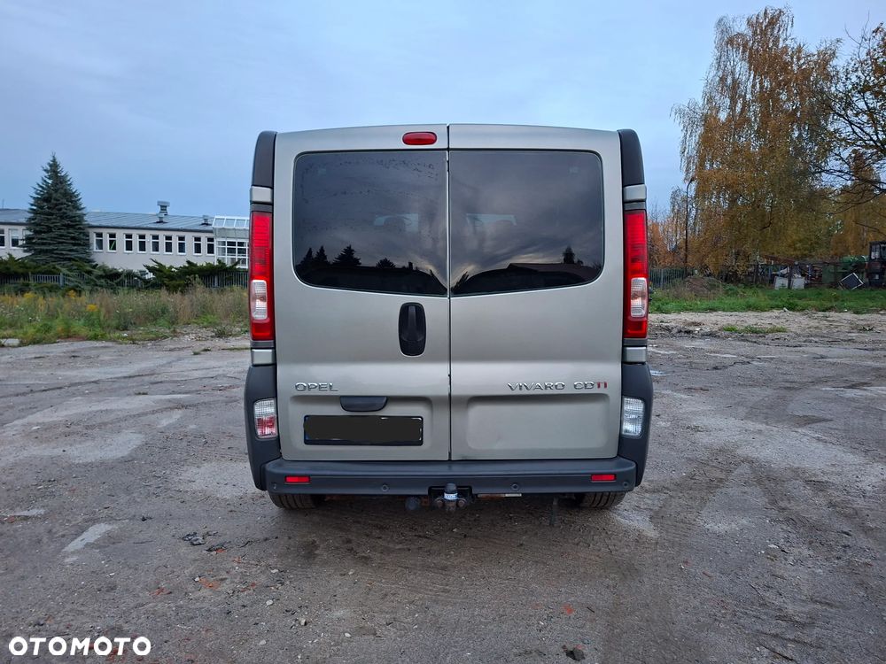 Opel Vivaro - 8