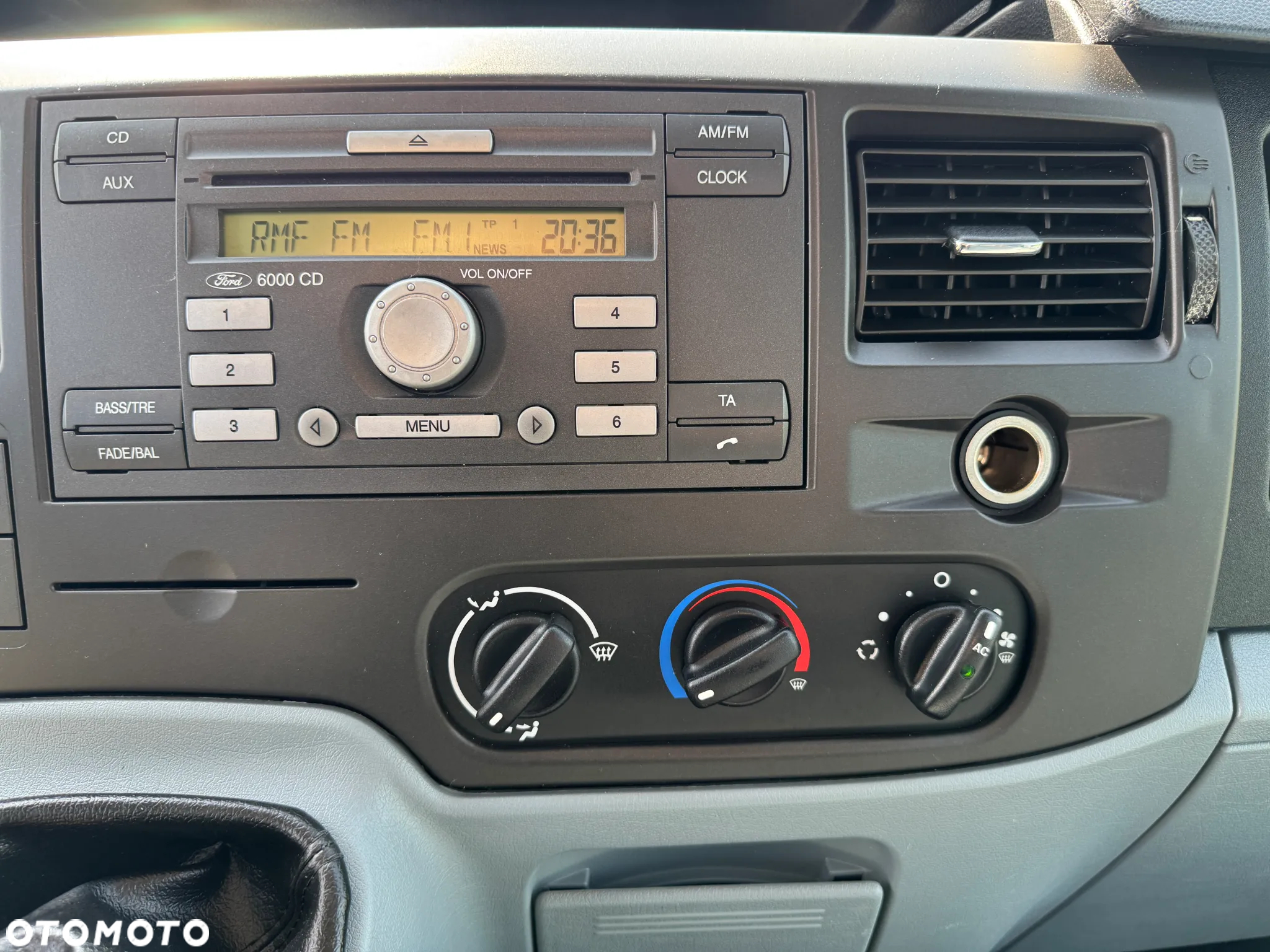 Ford Transit * 2.2 / 155KM * Max długa rama do zabudowy * Koła bliźniacze * - 32
