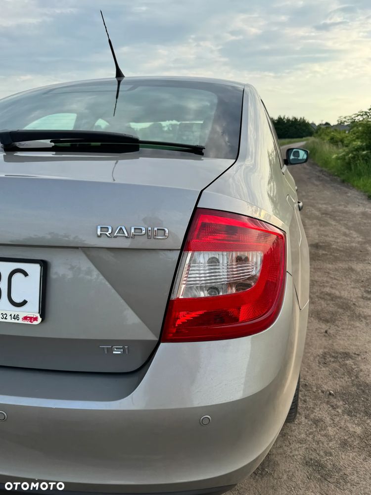 Skoda RAPID - 10