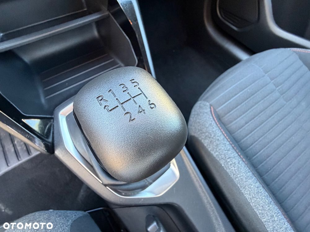 Peugeot 208 PureTech 100 Allure - 18