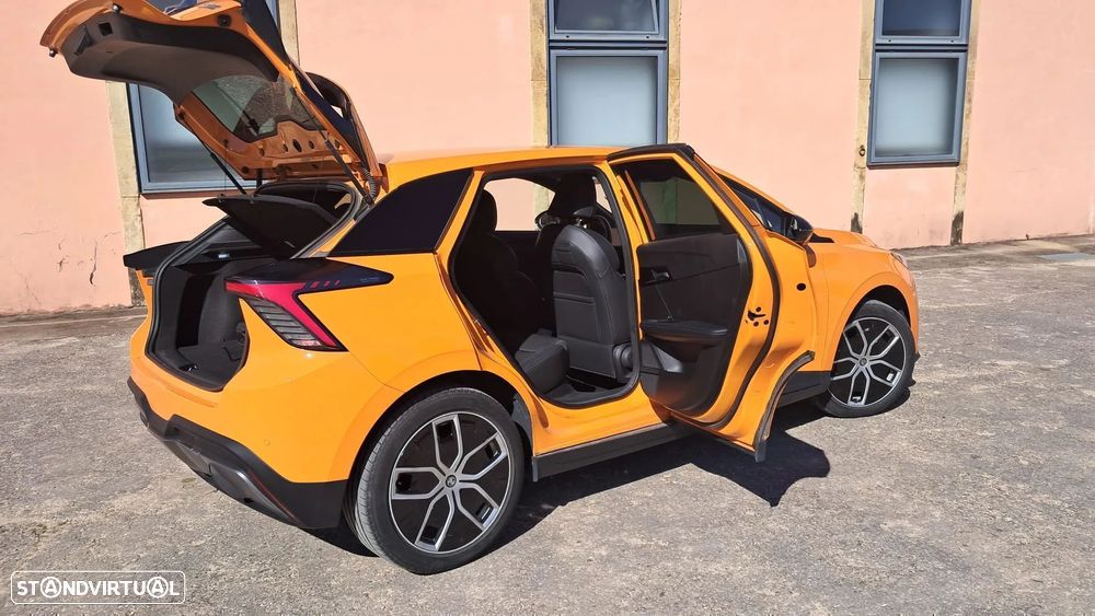 MG MG4 64 kWh Luxury - 40