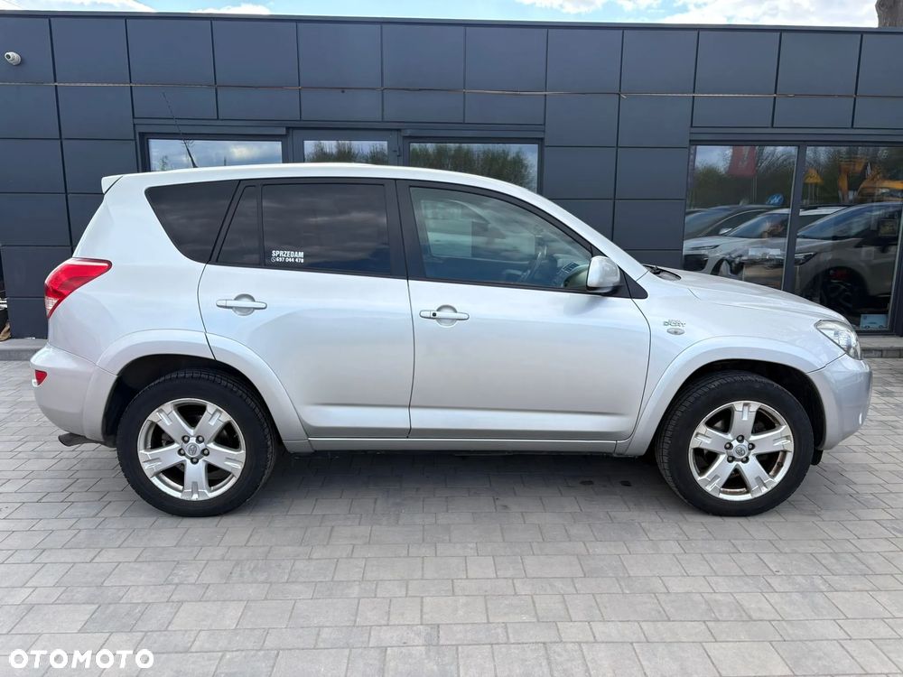 Toyota RAV4 2.2 D-4D 4x2 - 5