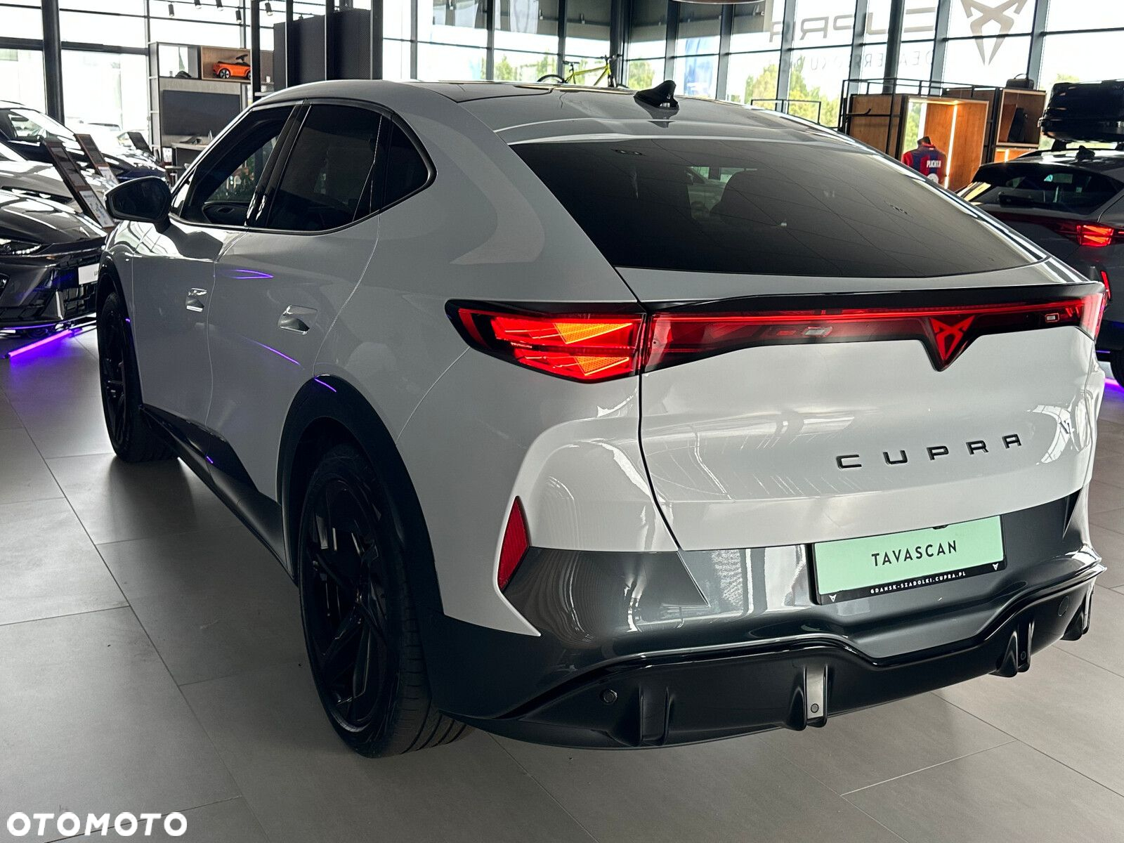 Cupra Tavascan 82kWh 4Drive VZ - 3