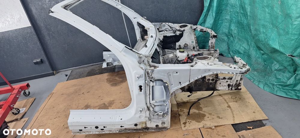 BMW 4 F33 M4 F83 ĆWIARTKA FARTUCH PRAWY PRZÓD PRAWA PRZEDNIA PODŁUŻNICA ĆWIARA SŁUPEK A DACH RAMA A300 ALPINWEISS BIAŁA - 1