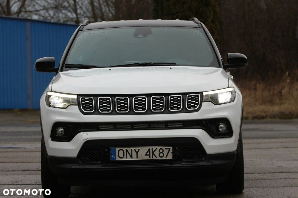Jeep Compass - 22