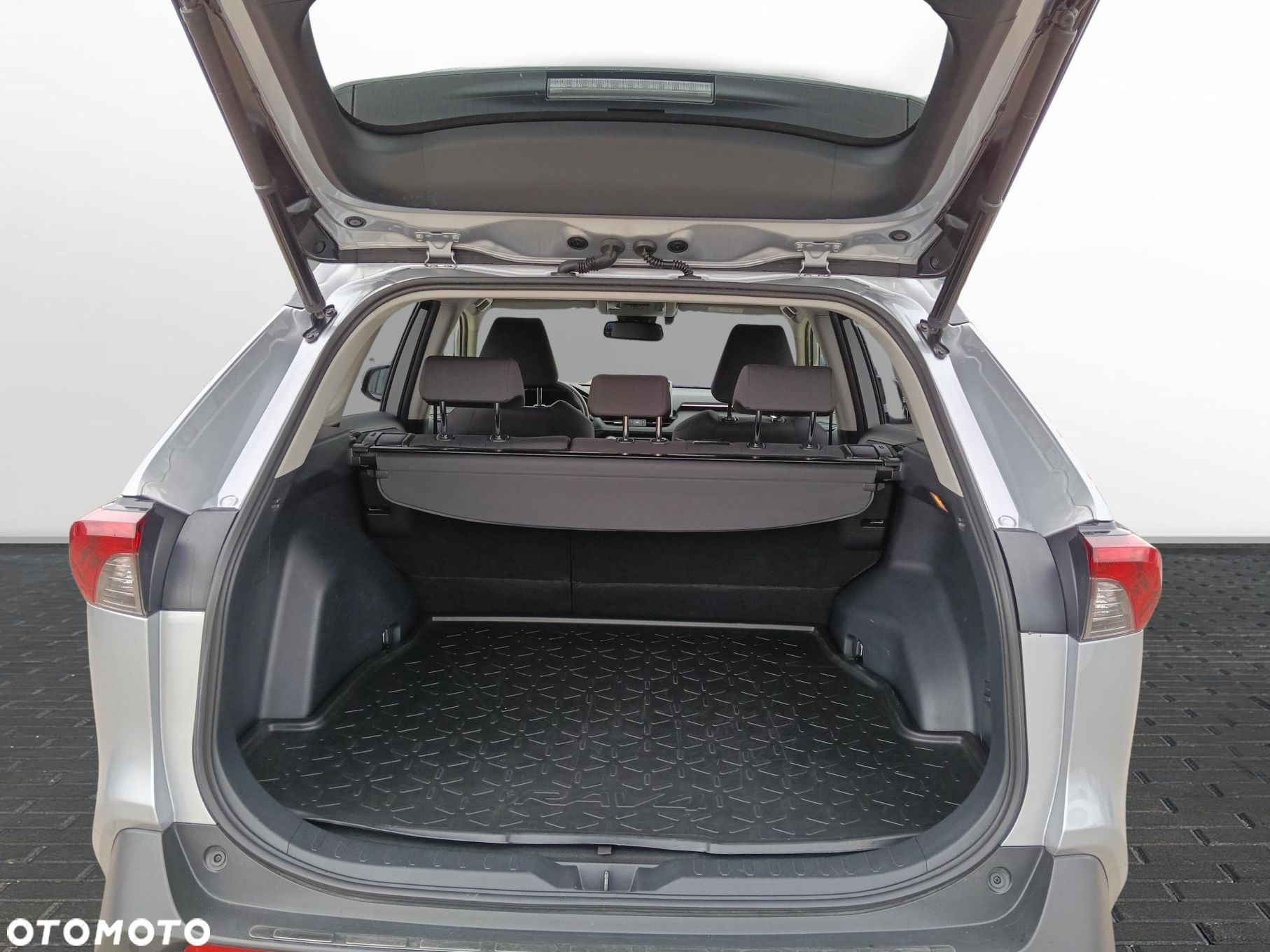 Toyota RAV4 2.0 Comfort 4x4 - 12