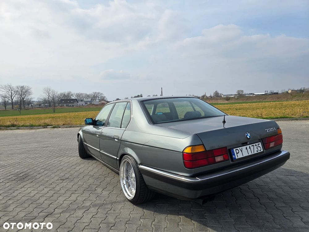 BMW Seria 7 - 12