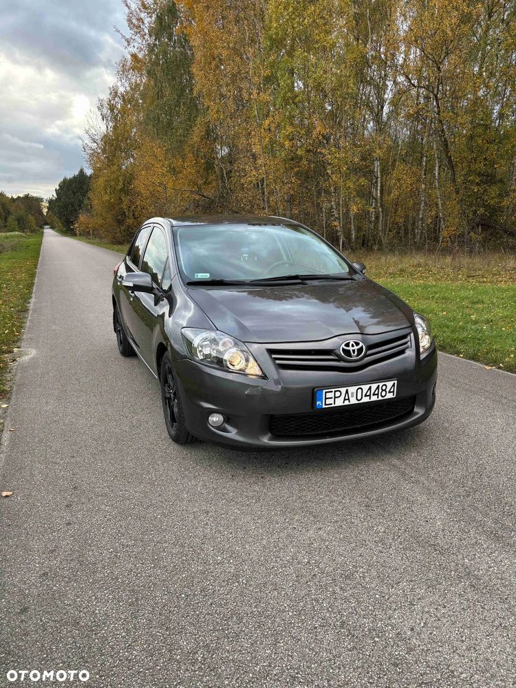 Toyota Auris - 11