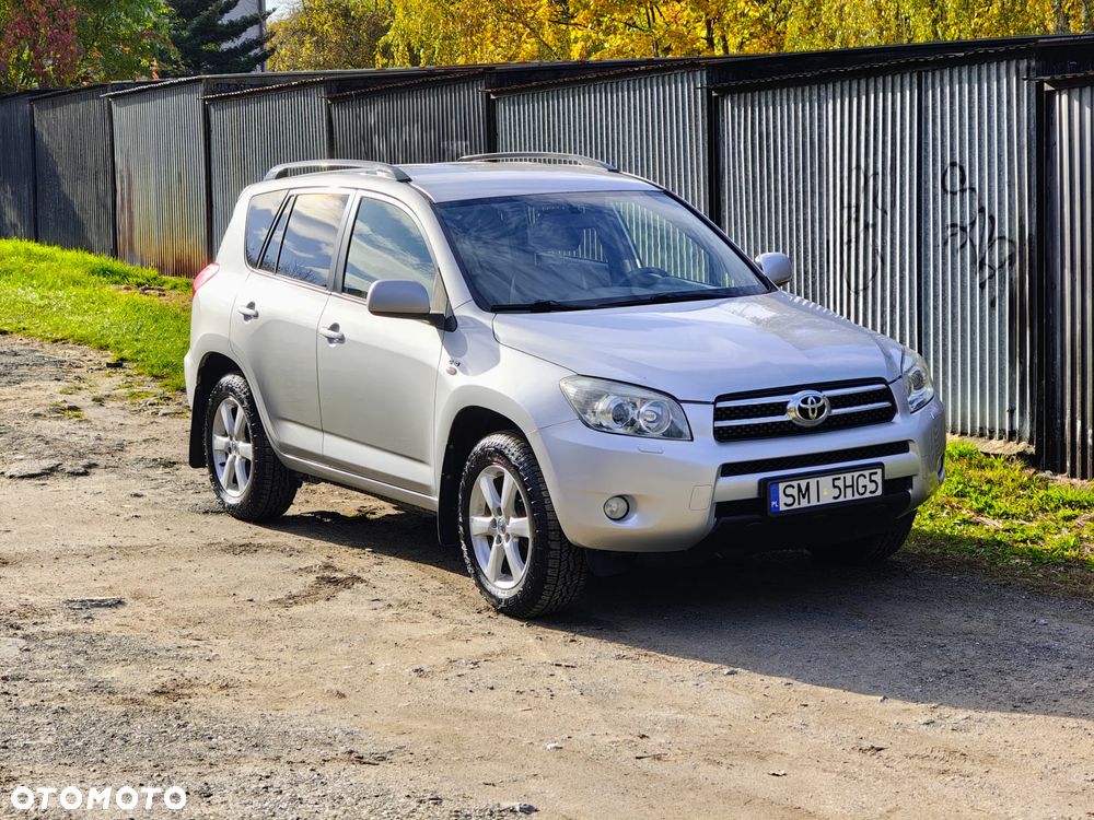 Toyota RAV4 2.2 D-4D Premium - 1