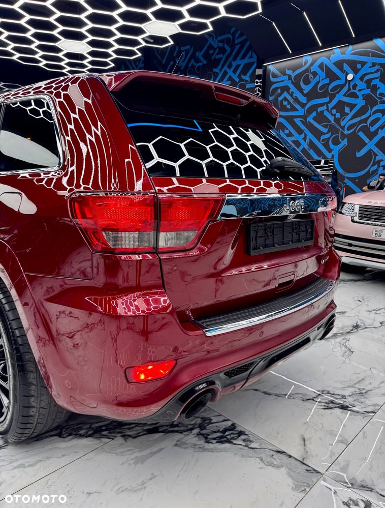 Jeep Grand Cherokee - 17