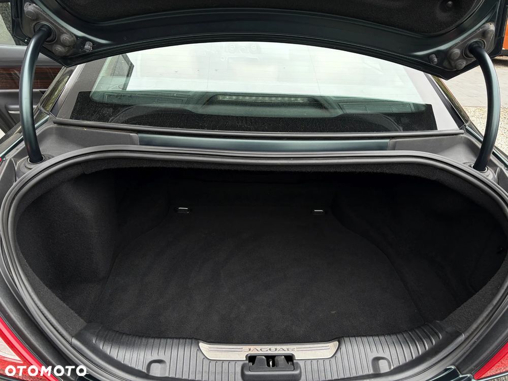 Jaguar XJ 3.0 D V6 Premium Luxury - 39