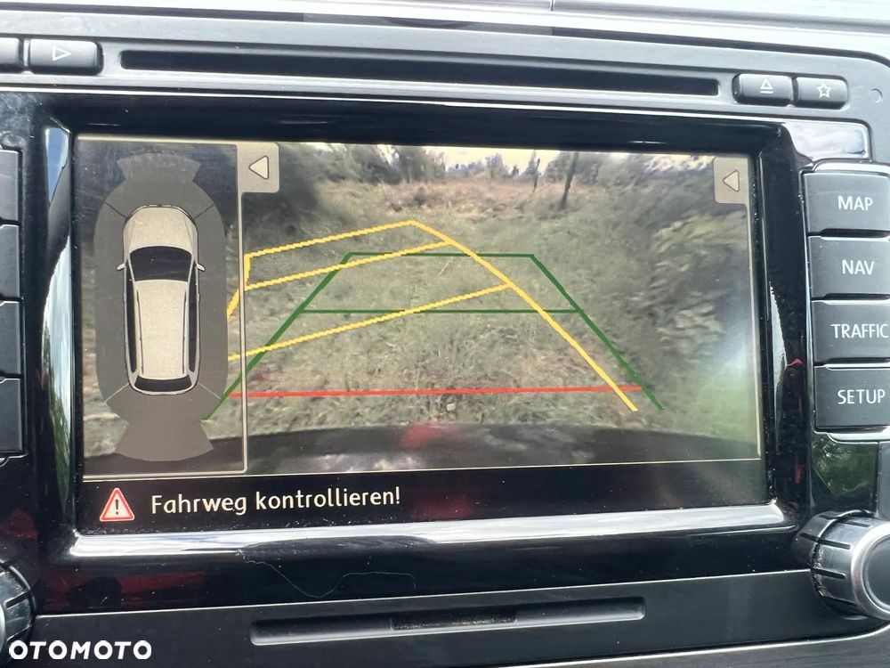 Volkswagen Passat 2.0 TDI BlueMotion Technology Exclusive - 13