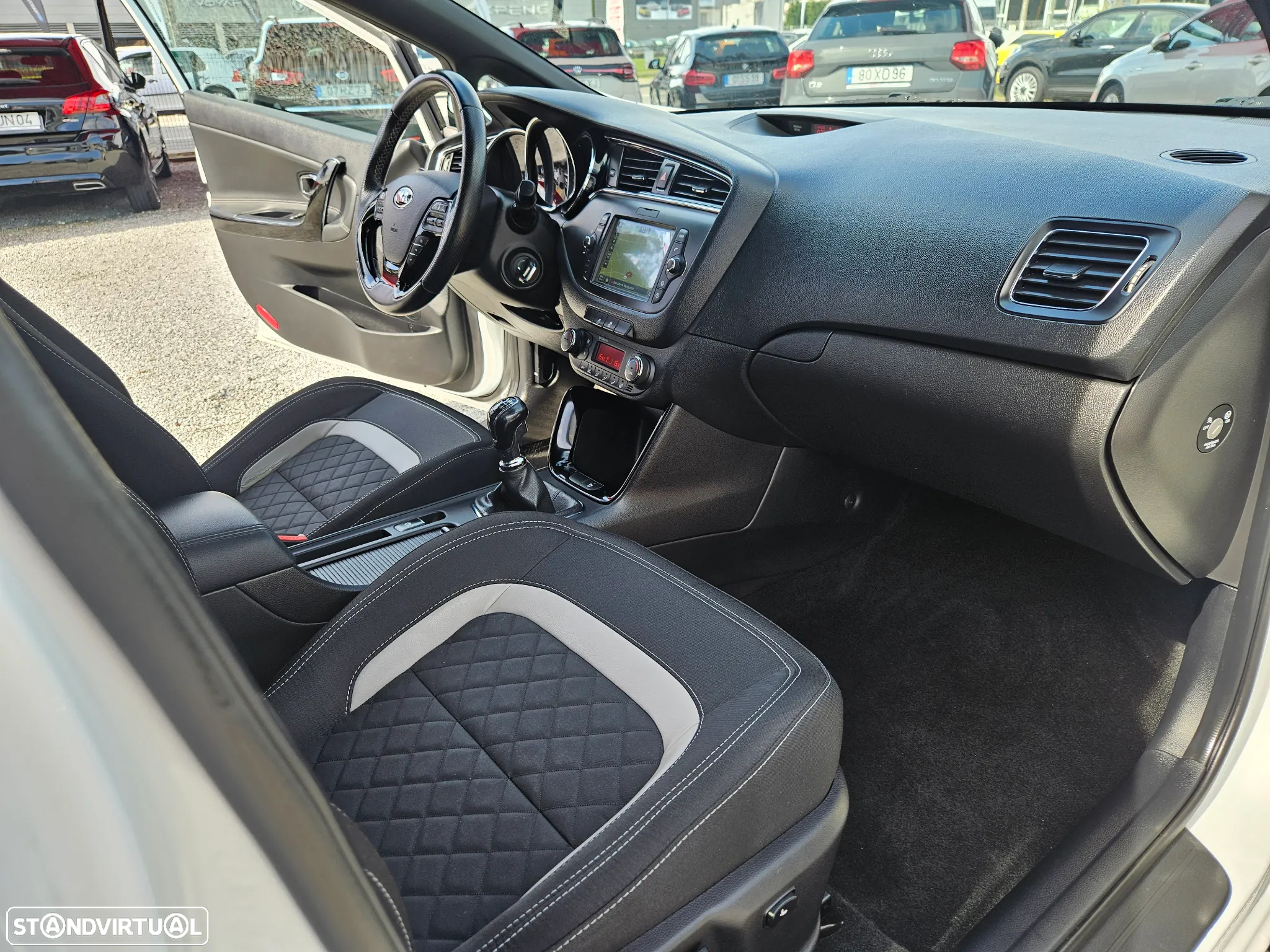 Kia Ceed SW 1.6 CRDi GT Line - 16