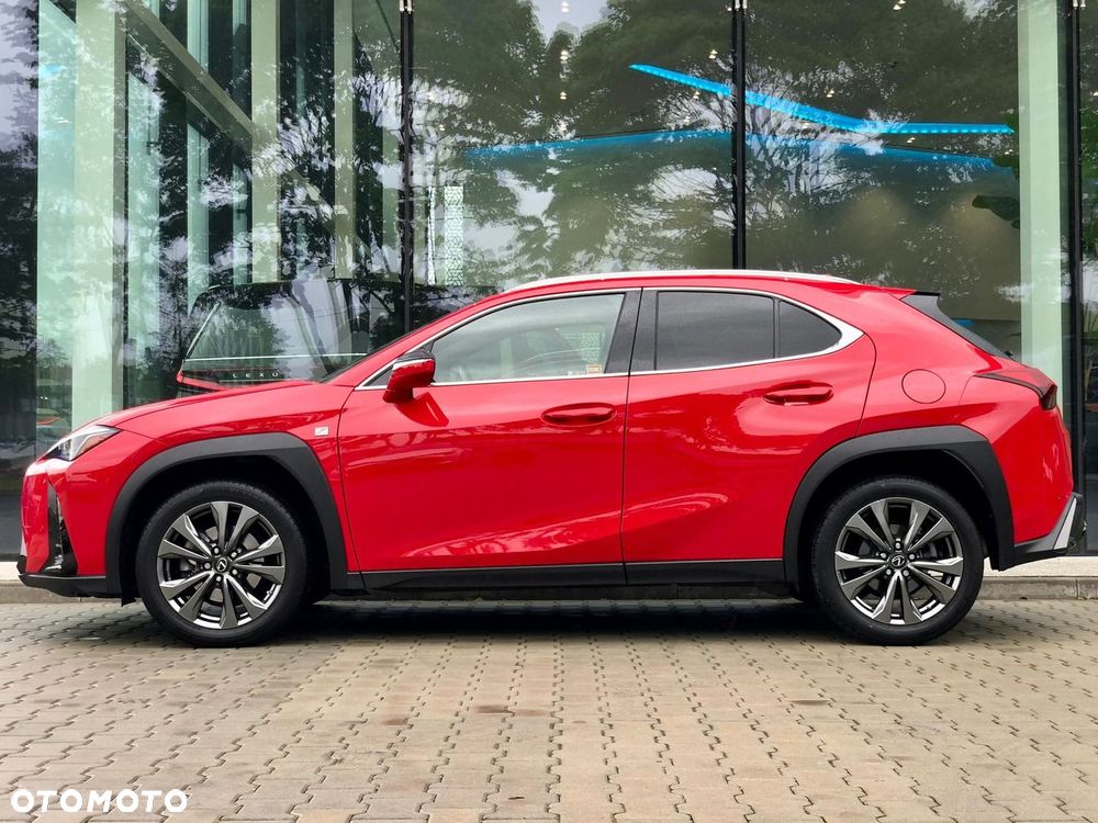 Lexus UX - 3