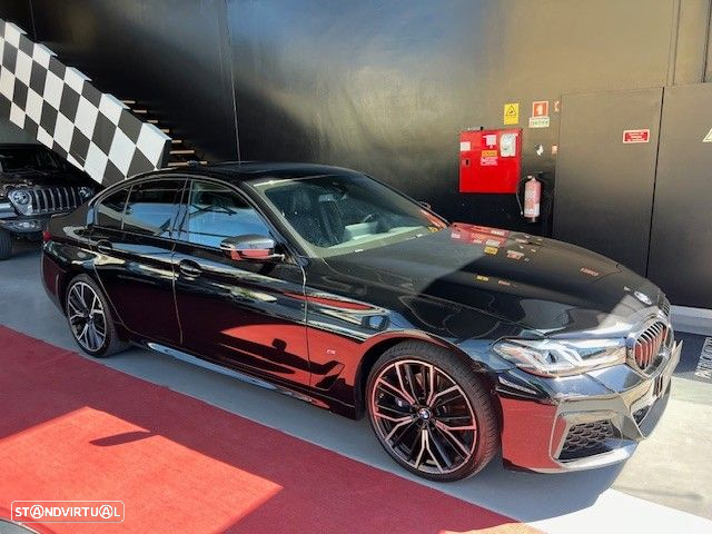 BMW 530 e Pack Desportivo M - 3