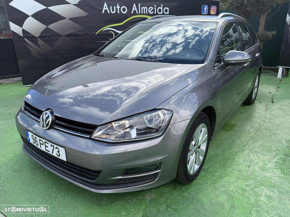 VW Golf Variant 1.6 TDi Confortline DSG - 2