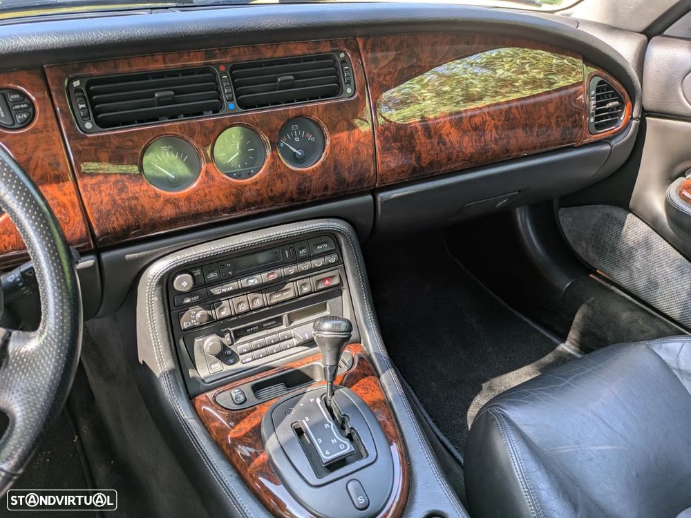 Jaguar XK - 21
