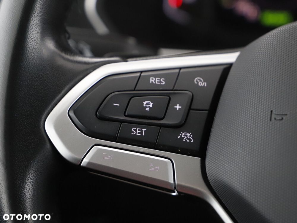 Volkswagen Tiguan - 22