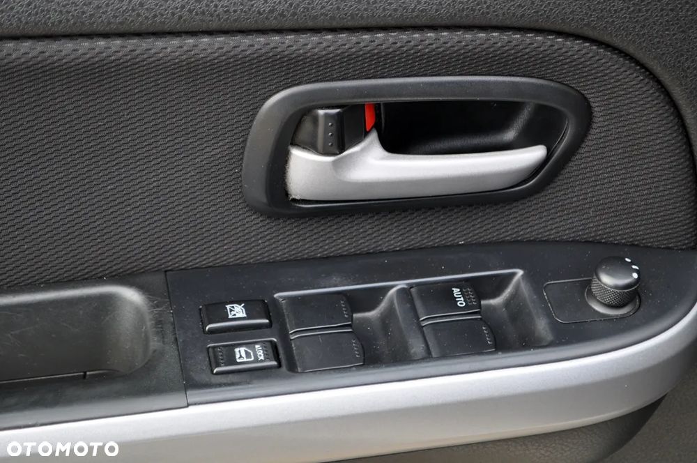 Suzuki Grand Vitara 2.0 Comfort - 16