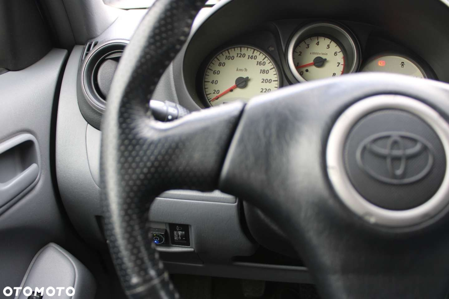 Toyota RAV4 - 36