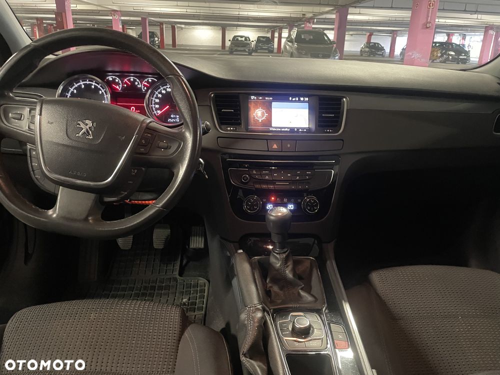 Peugeot 508 - 8