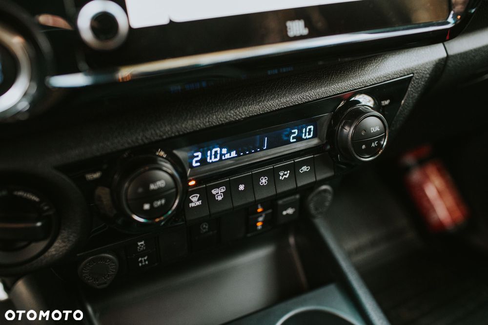 Toyota Hilux 2.8 D-4D Double Cab GR Sport II 4x4 - 35