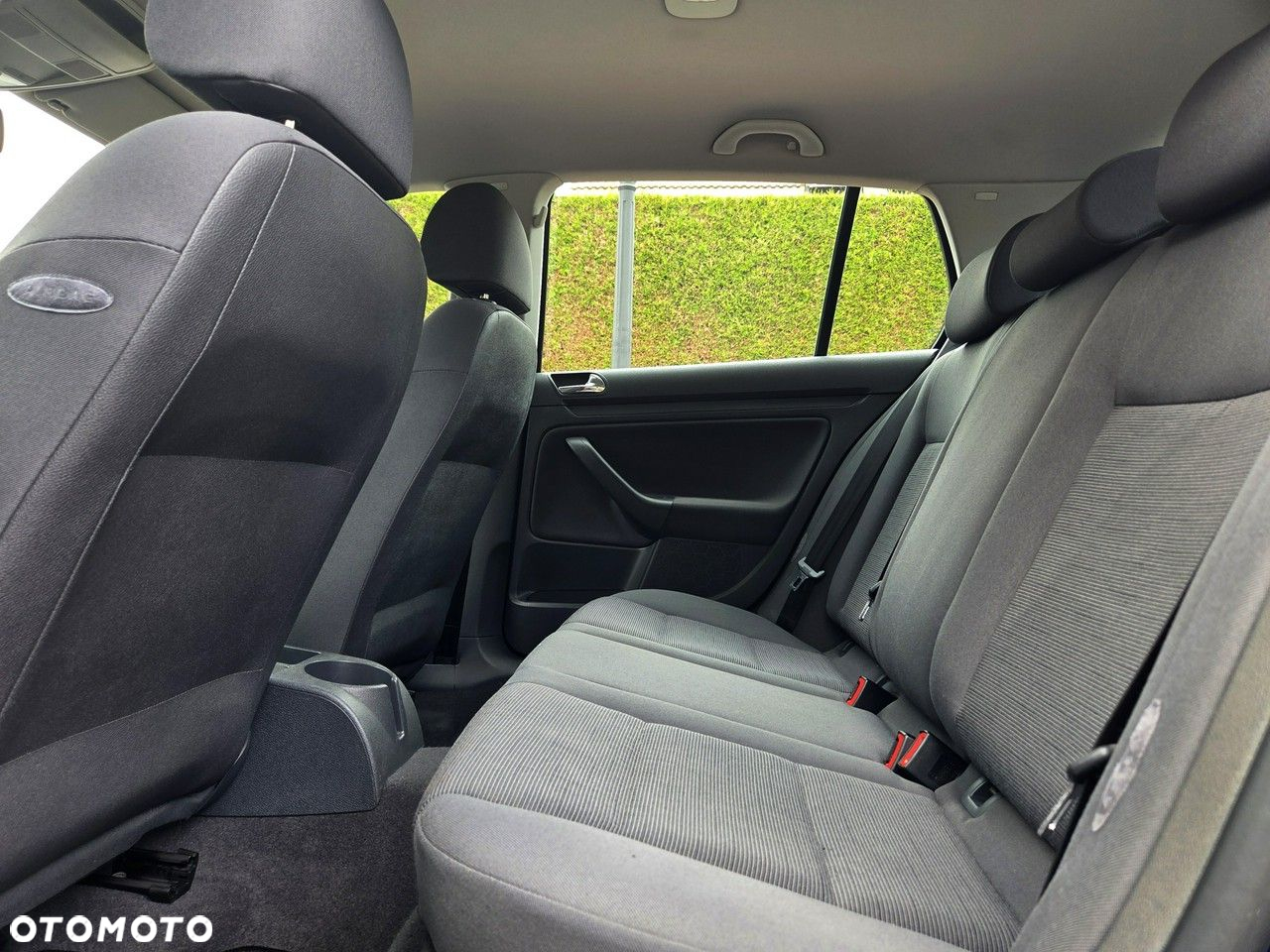 Volkswagen Golf 1.6 Comfortline - 12