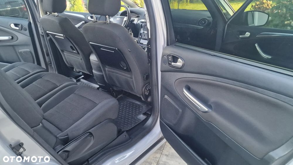 Ford S-Max - 25
