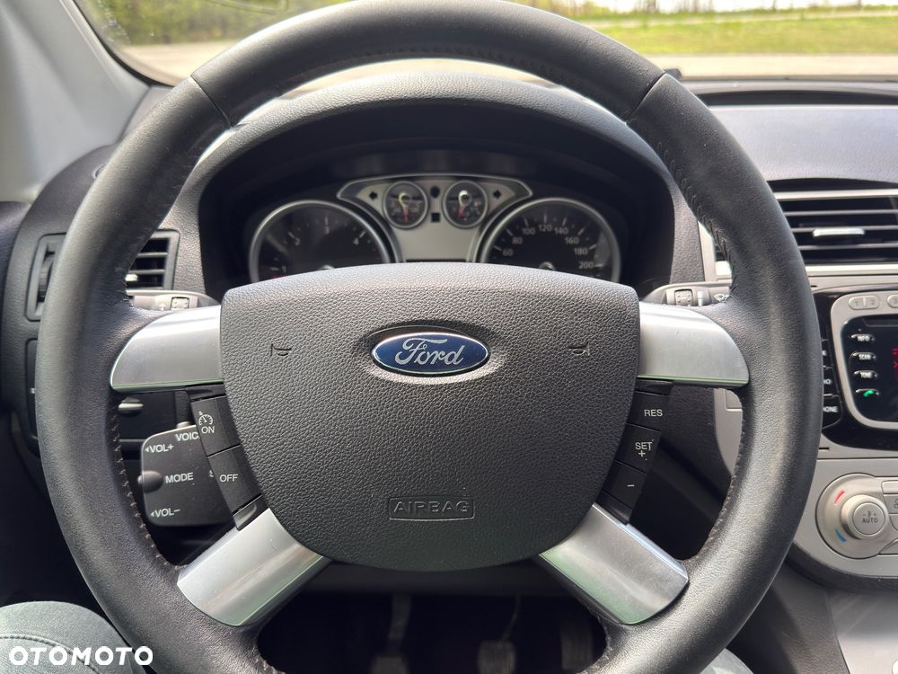Ford Kuga 2.0 TDCi 4WD Titanium - 22