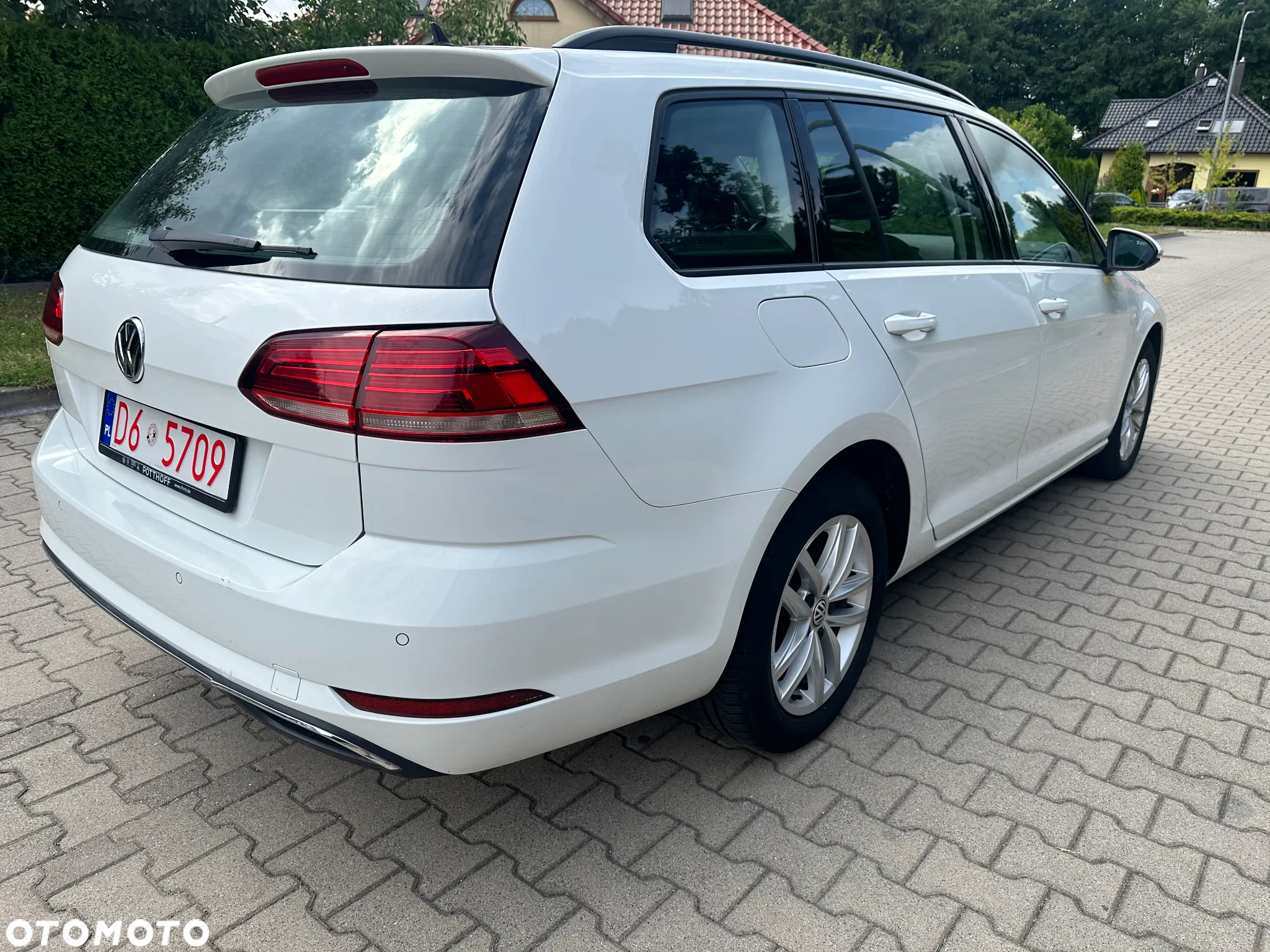 Volkswagen Golf VII 1.6 TDI BMT Highline - 4