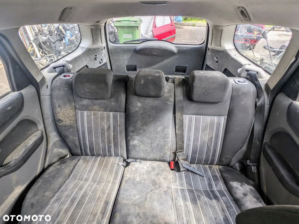 FORD FOCUS 1.6 KOMBI 2009 na części - 9