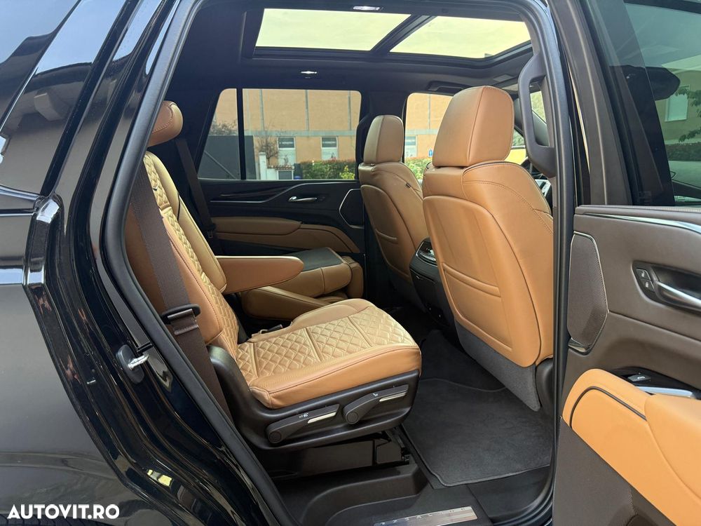 Cadillac Escalade - 8