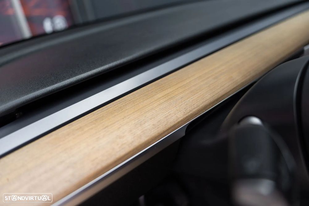 Tesla Model Y RWD - 21