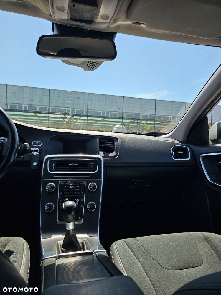 Volvo V60 D4 Momentum - 6