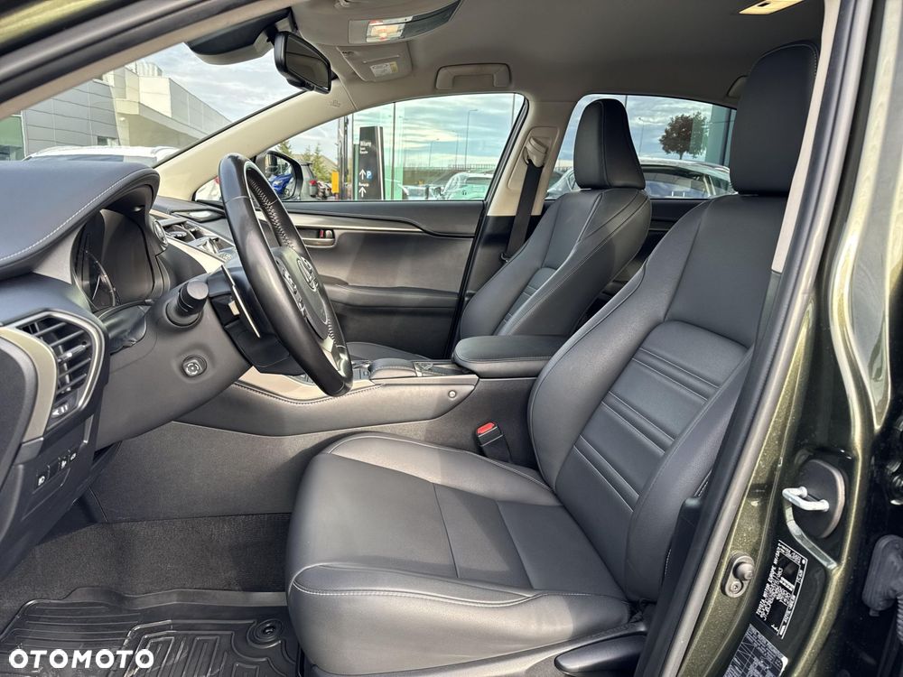 Lexus NX 300h F Impression AWD - 15