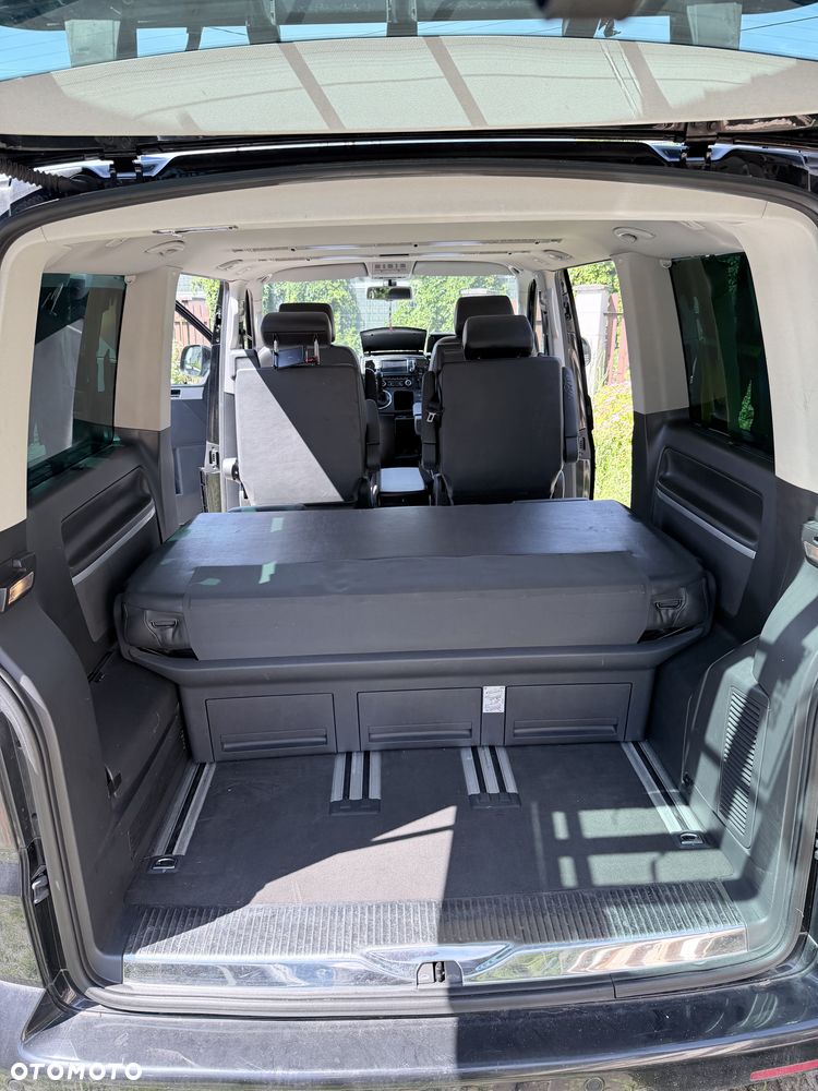 Volkswagen Multivan - 9