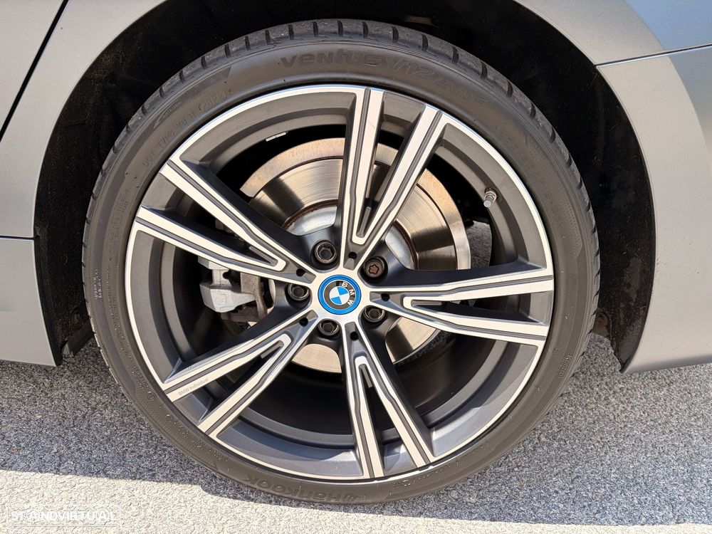 BMW 330 e Pack Desportivo M Auto - 9